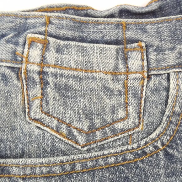 Women's Blue Denim Shorts, New with Tags, Sz. 28 - Picture 7 of 8